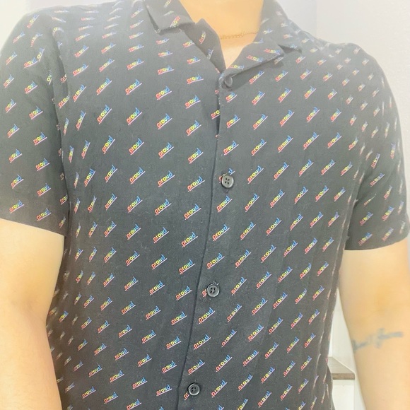 HNM button down - Picture 2 of 5